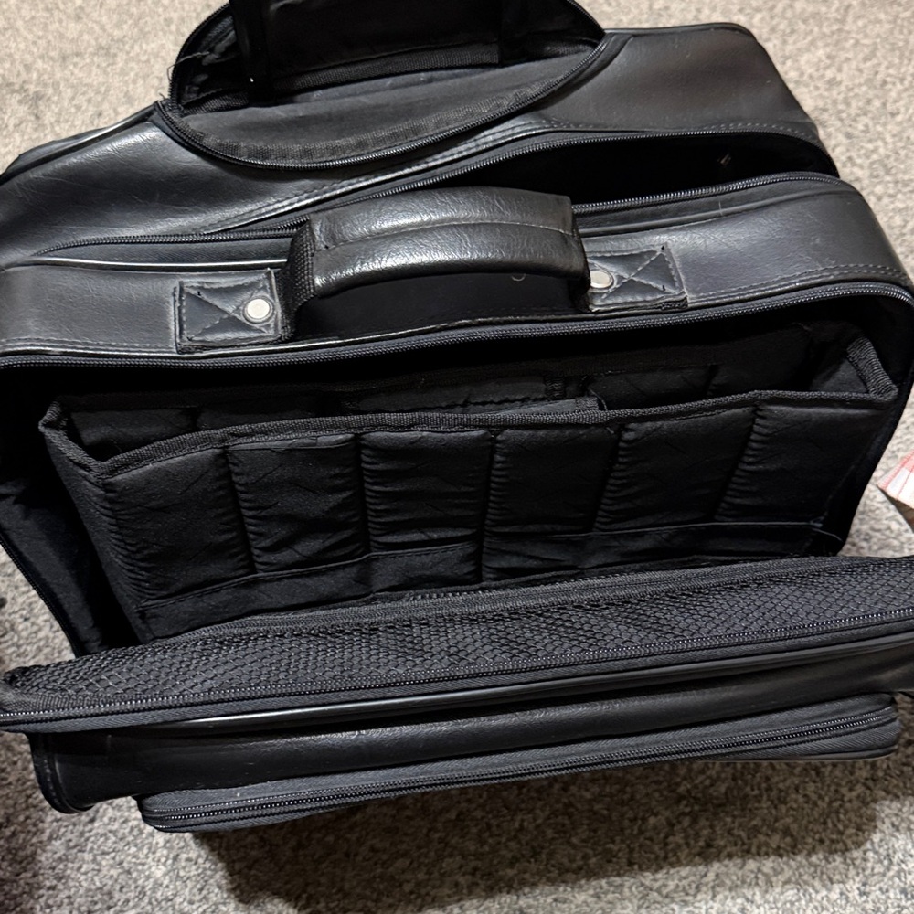Samsonite Black Rolling Travel Bag/laptop bag/Briefcase on wheels Spinner - Picture 4 of 14